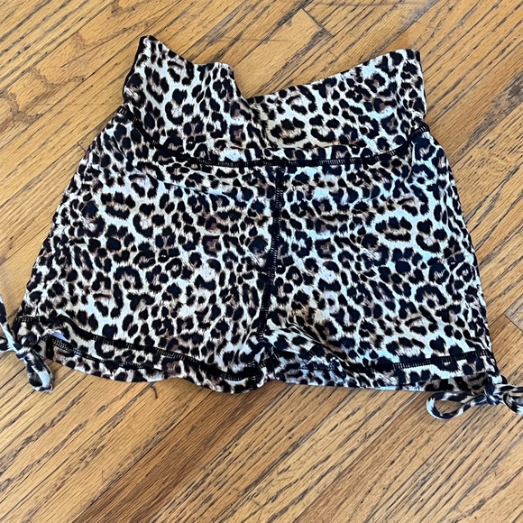 ZYIA Pants - Women’s M active shorts